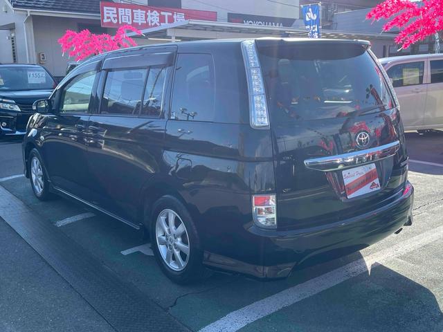 アイシス プラタナ　ＥＴＣ　バックカメラ　ナビ　両側スライド・片側電動　スマートキー　電動格納ミラー　３列シート　ウォークスルー　ＣＶＴ　アルミホイール　ミュージックプレイヤー接続可　盗難防止システム　衝突安全ボディ（18枚目）