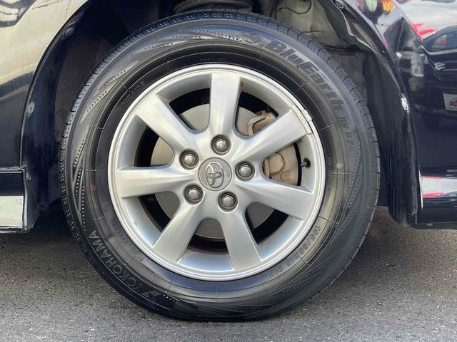 アイシス プラタナ　ＥＴＣ　バックカメラ　ナビ　両側スライド・片側電動　スマートキー　電動格納ミラー　３列シート　ウォークスルー　ＣＶＴ　アルミホイール　ミュージックプレイヤー接続可　盗難防止システム　衝突安全ボディ（21枚目）