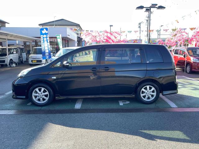 アイシス プラタナ　ＥＴＣ　バックカメラ　ナビ　両側スライド・片側電動　スマートキー　電動格納ミラー　３列シート　ウォークスルー　ＣＶＴ　アルミホイール　ミュージックプレイヤー接続可　盗難防止システム　衝突安全ボディ（23枚目）