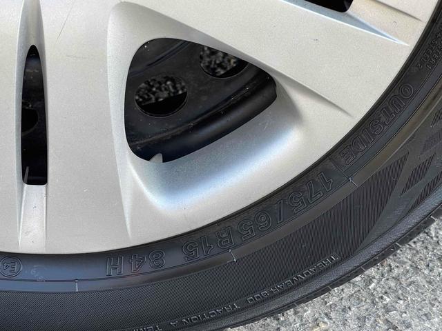 フィット X ETC オートクルーズコントロール スマートキー 電動格納ミラー シートヒーター CVT 盗難防止システム 衝突安全ボディ ABS CD エアコン パワーステアリング パワーウィンドウ(31枚目)