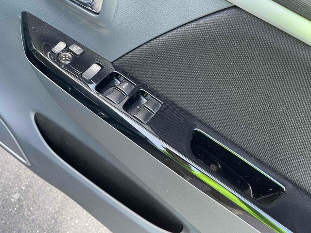 ワゴンRスティングレー T ETC ナビ TV オートライト HID スマートキー アイドリングストップ 電動格納ミラー ベンチシート CVT 盗難防止システム ABS CD(12枚目)