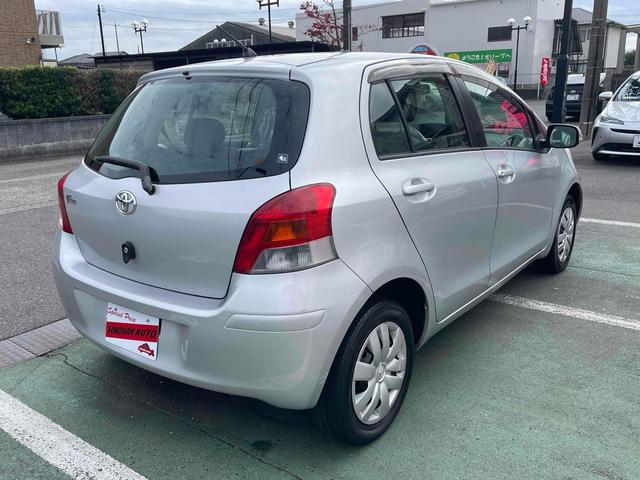 ヴィッツ Ｂ　Ｓエディション　ナビ　ＴＶ　キーレスエントリー　電動格納ミラー　ＣＶＴ　衝突安全ボディ　ＡＢＳ　ミュージックプレイヤー接続可　エアコン（15枚目）