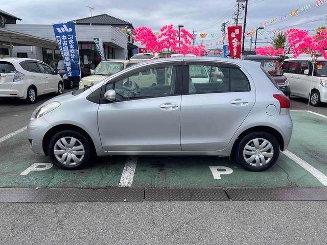 ヴィッツ Ｂ　Ｓエディション　ナビ　ＴＶ　キーレスエントリー　電動格納ミラー　ＣＶＴ　衝突安全ボディ　ＡＢＳ　ミュージックプレイヤー接続可　エアコン（18枚目）