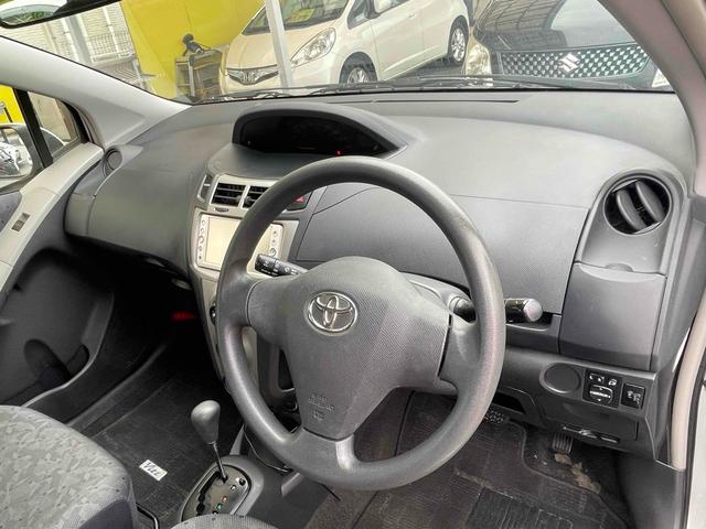 ヴィッツ Ｂ　Ｓエディション　ナビ　ＴＶ　キーレスエントリー　電動格納ミラー　ＣＶＴ　衝突安全ボディ　ＡＢＳ　ミュージックプレイヤー接続可　エアコン（33枚目）