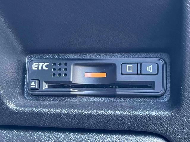 ステップワゴンスパーダ パワーエディション　ＥＴＣ　バックカメラ　ナビ　ＴＶ　両側電動スライドドア　ＨＩＤ　スマートキー　アイドリングストップ　電動格納ミラー　後席モニター　３列シート　ＣＶＴ　アルミホイール　盗難防止システム　衝突安全ボディ（8枚目）