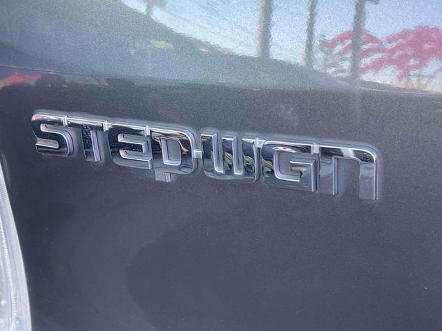 ステップワゴンスパーダ パワーエディション　ＥＴＣ　バックカメラ　ナビ　ＴＶ　両側電動スライドドア　ＨＩＤ　スマートキー　アイドリングストップ　電動格納ミラー　後席モニター　３列シート　ＣＶＴ　アルミホイール　盗難防止システム　衝突安全ボディ（22枚目）