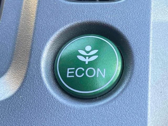 ステップワゴンスパーダ パワーエディション　ＥＴＣ　バックカメラ　ナビ　ＴＶ　両側電動スライドドア　ＨＩＤ　スマートキー　アイドリングストップ　電動格納ミラー　後席モニター　３列シート　ＣＶＴ　アルミホイール　盗難防止システム　衝突安全ボディ（23枚目）