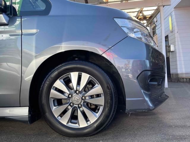 ステップワゴンスパーダ パワーエディション　ＥＴＣ　バックカメラ　ナビ　ＴＶ　両側電動スライドドア　ＨＩＤ　スマートキー　アイドリングストップ　電動格納ミラー　後席モニター　３列シート　ＣＶＴ　アルミホイール　盗難防止システム　衝突安全ボディ（35枚目）