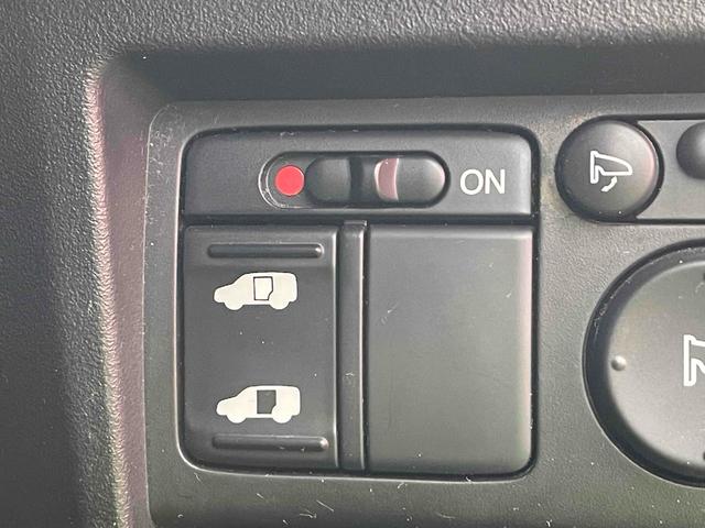 フリード Ｇ　ハイウェイエディション　ＥＴＣ　バックカメラ　ナビ　両側スライド・片側電動　ＨＩＤ　キーレスエントリー　電動格納ミラー　後席モニター　ウォークスルー　ＣＶＴ　衝突安全ボディ　ＡＢＳ　エアコン　パワーステアリング（11枚目）