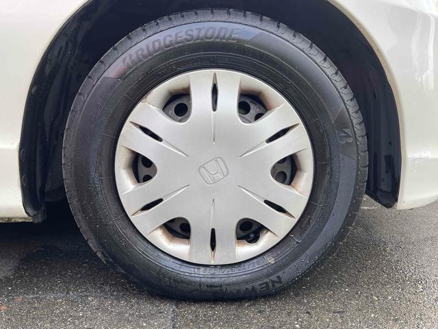 フリード Ｇ　ハイウェイエディション　ＥＴＣ　バックカメラ　ナビ　両側スライド・片側電動　ＨＩＤ　キーレスエントリー　電動格納ミラー　後席モニター　ウォークスルー　ＣＶＴ　衝突安全ボディ　ＡＢＳ　エアコン　パワーステアリング（21枚目）