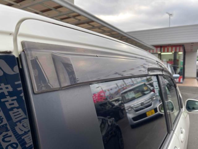 フリード Ｇ　ハイウェイエディション　ＥＴＣ　バックカメラ　ナビ　両側スライド・片側電動　ＨＩＤ　キーレスエントリー　電動格納ミラー　後席モニター　ウォークスルー　ＣＶＴ　衝突安全ボディ　ＡＢＳ　エアコン　パワーステアリング（24枚目）