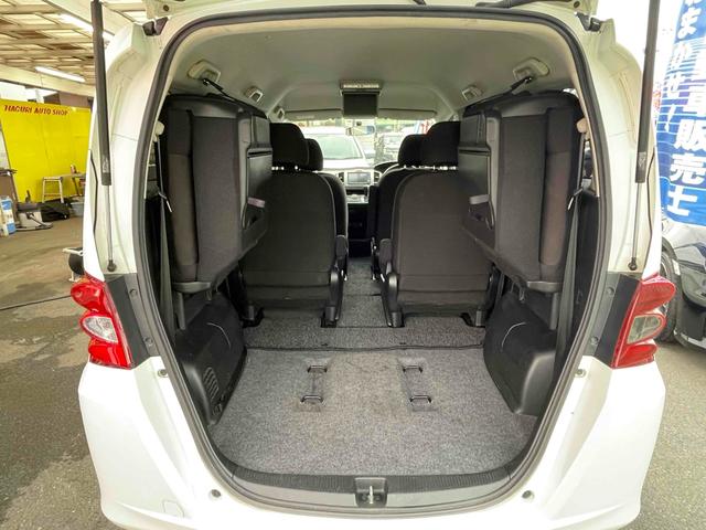 フリード Ｇ　ハイウェイエディション　ＥＴＣ　バックカメラ　ナビ　両側スライド・片側電動　ＨＩＤ　キーレスエントリー　電動格納ミラー　後席モニター　ウォークスルー　ＣＶＴ　衝突安全ボディ　ＡＢＳ　エアコン　パワーステアリング（29枚目）