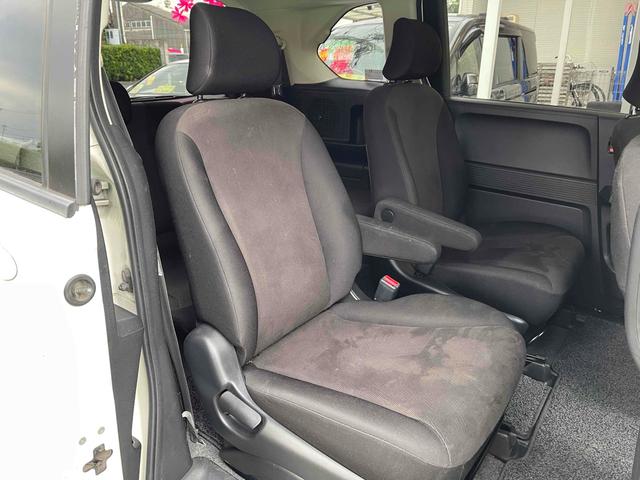 フリード Ｇ　ハイウェイエディション　ＥＴＣ　バックカメラ　ナビ　両側スライド・片側電動　ＨＩＤ　キーレスエントリー　電動格納ミラー　後席モニター　ウォークスルー　ＣＶＴ　衝突安全ボディ　ＡＢＳ　エアコン　パワーステアリング（31枚目）