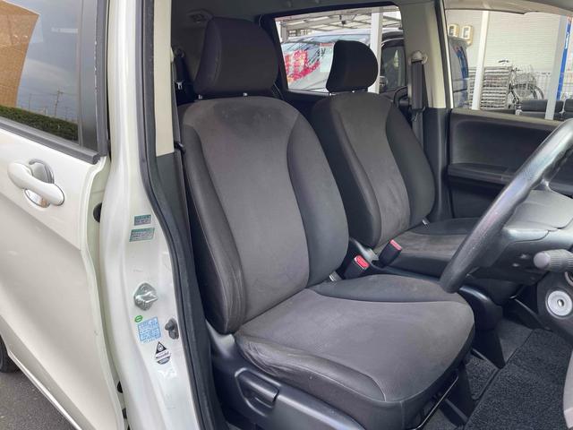 フリード Ｇ　ハイウェイエディション　ＥＴＣ　バックカメラ　ナビ　両側スライド・片側電動　ＨＩＤ　キーレスエントリー　電動格納ミラー　後席モニター　ウォークスルー　ＣＶＴ　衝突安全ボディ　ＡＢＳ　エアコン　パワーステアリング（39枚目）