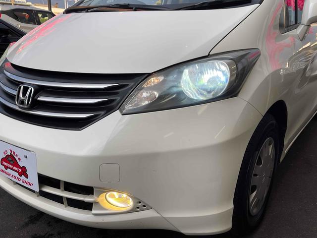 フリード Ｇ　ハイウェイエディション　ＥＴＣ　バックカメラ　ナビ　両側スライド・片側電動　ＨＩＤ　キーレスエントリー　電動格納ミラー　後席モニター　ウォークスルー　ＣＶＴ　衝突安全ボディ　ＡＢＳ　エアコン　パワーステアリング（44枚目）