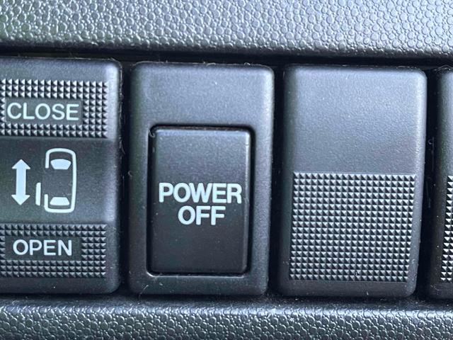 プレマシー 20CS ETC バックカメラ ナビ TV 両側スライド・片側電動 電動格納ミラー 3列シート AT CD DVD再生 USB Bluetooth 衝突安全ボディ ABS エアコン パワーステアリング(9枚目)