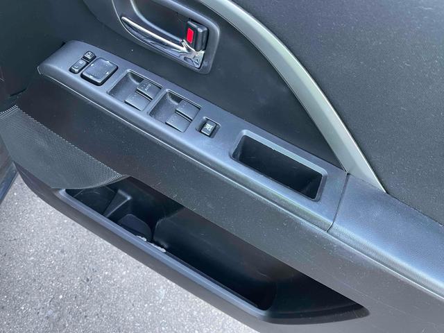 プレマシー 20CS ETC バックカメラ ナビ TV 両側スライド・片側電動 電動格納ミラー 3列シート AT CD DVD再生 USB Bluetooth 衝突安全ボディ ABS エアコン パワーステアリング(12枚目)