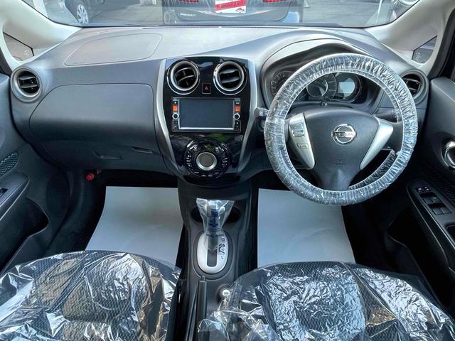 ノート Ｘ　ＤＩＧ－Ｓ　ＥＴＣ　バックカメラ　ナビ　ＴＶ　レーンアシスト　オートライト　スマートキー　アイドリングストップ　電動格納ミラー　ＣＶＴ　盗難防止システム　衝突安全ボディ　ＡＢＳ　ＥＳＣ　ＣＤ　ＤＶＤ再生　ＵＳＢ（3枚目）
