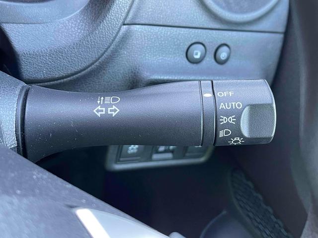 ノート Ｘ　ＤＩＧ－Ｓ　ＥＴＣ　バックカメラ　ナビ　ＴＶ　レーンアシスト　オートライト　スマートキー　アイドリングストップ　電動格納ミラー　ＣＶＴ　盗難防止システム　衝突安全ボディ　ＡＢＳ　ＥＳＣ　ＣＤ　ＤＶＤ再生　ＵＳＢ（40枚目）