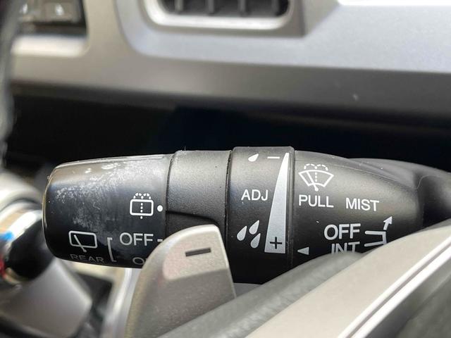 ステップワゴンスパーダ Z インターナビセレクション ETC バックカメラ ナビ オートクルーズコントロール 両側電動スライドドア オートライト HID スマートキー アイドリングストップ 3列シート CVT アルミホイール CD DVD再生(11枚目)