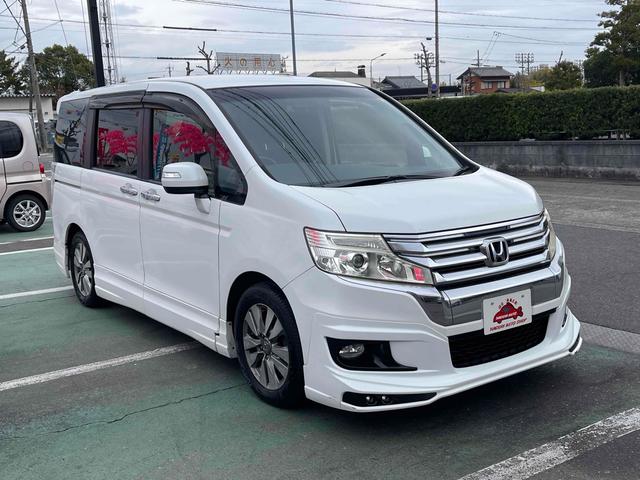 ステップワゴンスパーダ Z インターナビセレクション ETC バックカメラ ナビ オートクルーズコントロール 両側電動スライドドア オートライト HID スマートキー アイドリングストップ 3列シート CVT アルミホイール CD DVD再生(13枚目)