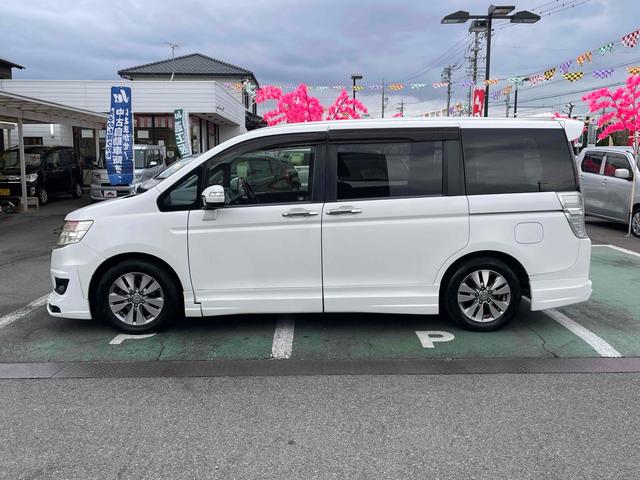 ステップワゴンスパーダ Z インターナビセレクション ETC バックカメラ ナビ オートクルーズコントロール 両側電動スライドドア オートライト HID スマートキー アイドリングストップ 3列シート CVT アルミホイール CD DVD再生(18枚目)