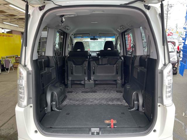 ステップワゴンスパーダ Z インターナビセレクション ETC バックカメラ ナビ オートクルーズコントロール 両側電動スライドドア オートライト HID スマートキー アイドリングストップ 3列シート CVT アルミホイール CD DVD再生(30枚目)