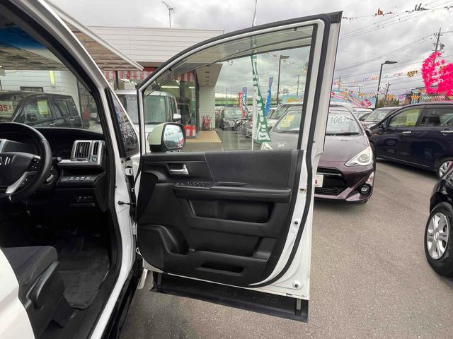 ステップワゴンスパーダ Z インターナビセレクション ETC バックカメラ ナビ オートクルーズコントロール 両側電動スライドドア オートライト HID スマートキー アイドリングストップ 3列シート CVT アルミホイール CD DVD再生(34枚目)