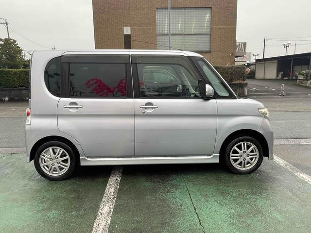 タント カスタムＶセレクション　ＥＴＣ　スライドドア　ナビ　ＴＶ　ＨＩＤ　スマートキー　電動格納ミラー　ベンチシート　ＡＴ　盗難防止システム　アルミホイール　衝突安全ボディ　エアコン　パワーステアリング　パワーウィンドウ（15枚目）