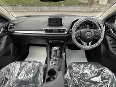 車を運転する際には運転席の存在は欠かせません。なのでしっかりとチェックしたいポイントですね。 3