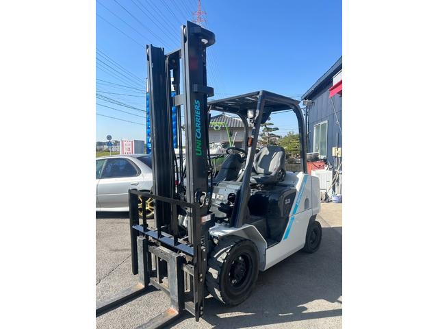 日本 UNICARRIES ユニキャリア 2.5T ディーゼル(2枚目)