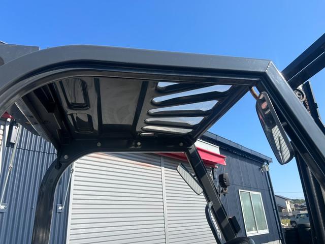 日本 UNICARRIES ユニキャリア 2.5T ディーゼル(10枚目)