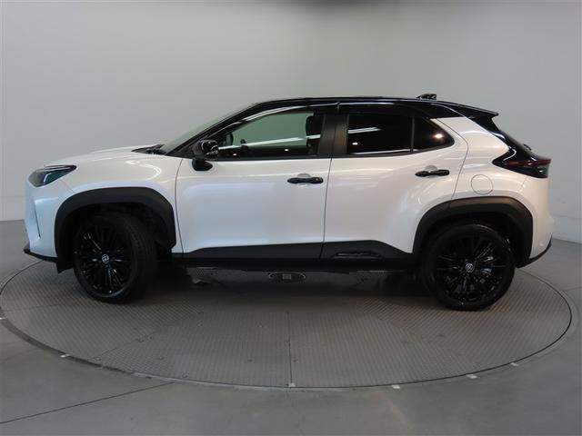 ヤリスクロス ハイブリッドZ ウルバーノ 4WD ハイブリッド ナビ&TV メモリーナビ フルセグ バックカメラ ミュージックプレイヤー接続可 衝突被害軽減システム ETC 電動シート スマートキー LEDヘッドランプ アイドリングストップ(5枚目)