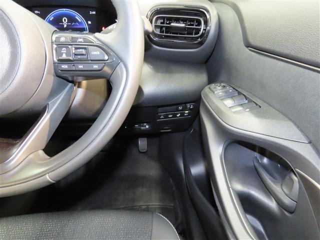 ヤリスクロス ハイブリッドZ ウルバーノ 4WD ハイブリッド ナビ&TV メモリーナビ フルセグ バックカメラ ミュージックプレイヤー接続可 衝突被害軽減システム ETC 電動シート スマートキー LEDヘッドランプ アイドリングストップ(16枚目)