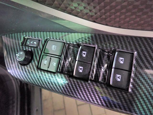 Ｃ－ＨＲ Ｇ　ＬＥＤエディション　純正９型ＳＤナビ　ブルートゥース　Ｂカメラ　ＬＥＤオートライト　インテリキー　ＥＴＣ　コンビシート　ドライブレコーダー　クリアランスソナー　ブラインドスポットモニター　禁煙車（17枚目）