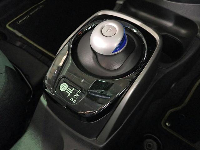 ノート ｅ－パワー　Ｘ　シーギアリミテッド　純正メモリーナビ　フルセグＴＶ　ＣＤ＆ＤＶＤ再生　ブルートゥース　アラウンドビューモニター　ＥＴＣ車載器　エマージェンシブレーキ　ＬＥＤオートライト　ドラレコ　ワンオーナー　禁煙車　インテリキー（19枚目）