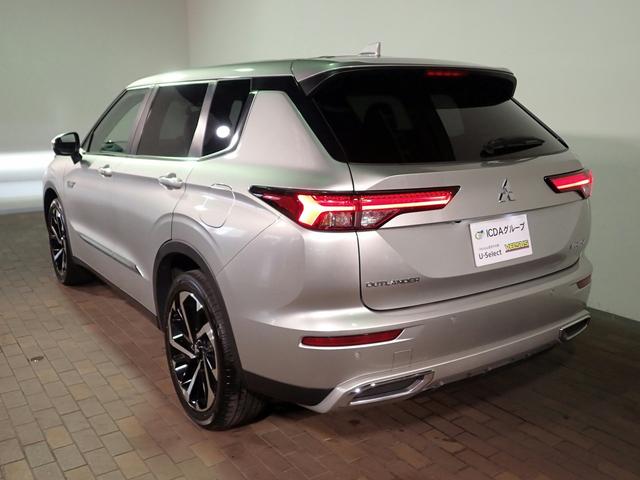 アウトランダーＰＨＥＶ Ｇ　４ＷＤ　純正９インチメモリーナビ　フルセグＴＶ　ブルートゥース　全方位モニター　コンビシート　シート＆ステアリングヒーター　ＬＥＤオートライト　車線逸脱　前方衝突防止　７人乗り　禁煙車　スマートキー（30枚目）