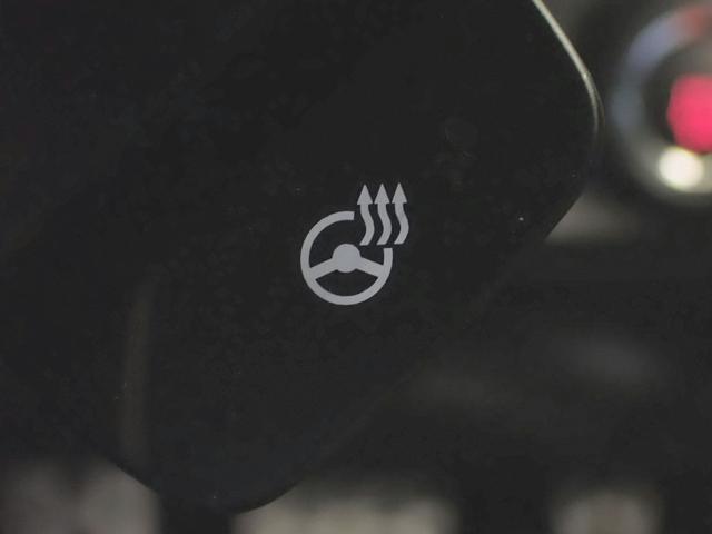 ◆三重県最大級の大型屋内中古車センター♪ヴァーサス鈴鹿店です♪オールジャンルの展示車が盛り沢山です♪在庫の無い車両のオーダーも受け付けます♪電話→０５９−３８４−５０５０までお問合せ下さい◆