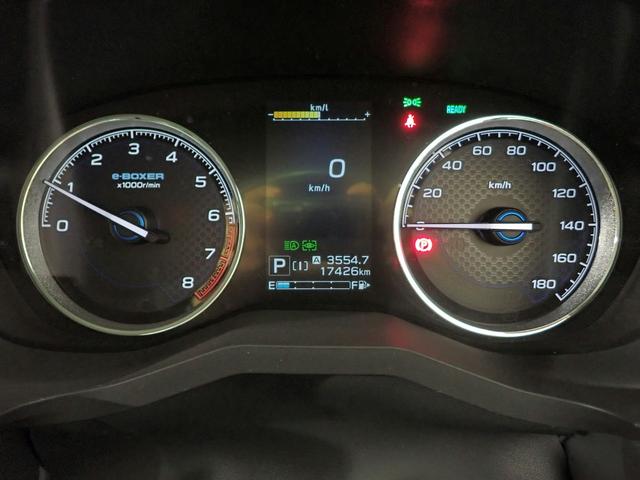 ◆三重県最大級の大型屋内中古車センター♪ヴァーサス鈴鹿店です♪オールジャンルの展示車が盛り沢山です♪在庫の無い車両のオーダーも受け付けます♪電話→０５９−３８４−５０５０までお問合せ下さい◆