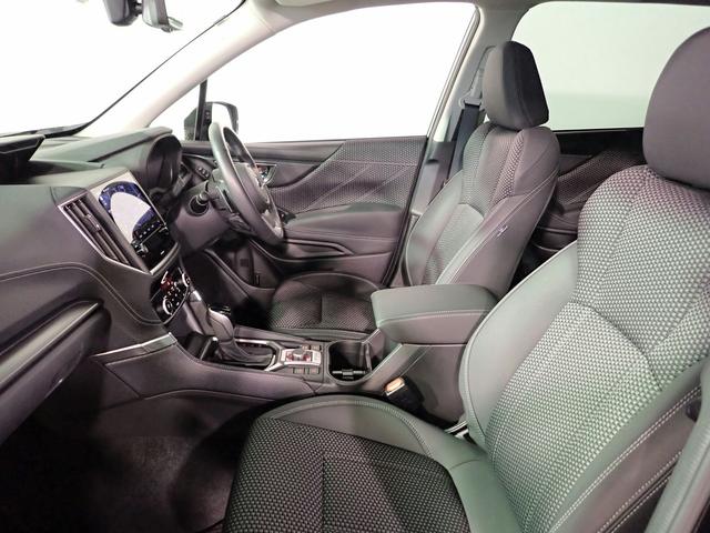 ◆三重県最大級の大型屋内中古車センター♪ヴァーサス鈴鹿店です♪オールジャンルの展示車が盛り沢山です♪在庫の無い車両のオーダーも受け付けます♪電話→０５９−３８４−５０５０までお問合せ下さい◆