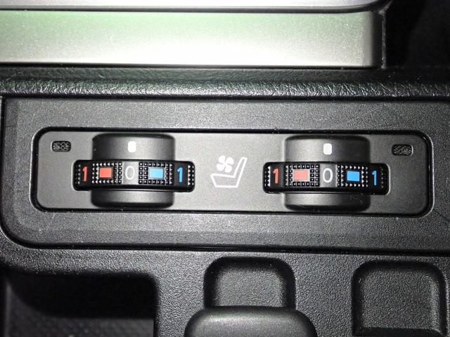 ランドクルーザープラド TX Lパッケージ 社外9型メモリーナビ フルセグTV CD&DVD再生 ブルートゥース アップルカープレイ対応 バックカメラ ETC サンルーフ 黒革シート Sヒーター&ベンチレーター 7人乗り ワンオーナー 禁煙車(10枚目)