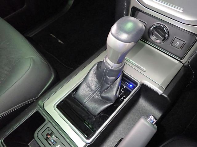 ランドクルーザープラド TX Lパッケージ 社外9型メモリーナビ フルセグTV CD&DVD再生 ブルートゥース アップルカープレイ対応 バックカメラ ETC サンルーフ 黒革シート Sヒーター&ベンチレーター 7人乗り ワンオーナー 禁煙車(18枚目)