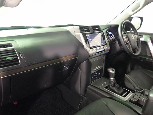 ランドクルーザープラド TX Lパッケージ 社外9型メモリーナビ フルセグTV CD&DVD再生 ブルートゥース アップルカープレイ対応 バックカメラ ETC サンルーフ 黒革シート Sヒーター&ベンチレーター 7人乗り ワンオーナー 禁煙車(20枚目)