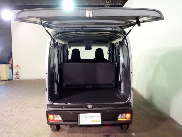 ハイゼットカーゴ DX スマートアシスト 衝突警報装置ブレーキ 両側スライドドア オートライト オートハイビーム パーキングセンサー プライバシーガラス 禁煙車 キーレスエントリー(20枚目)