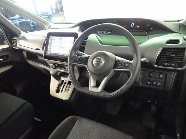 セレナ XV 純正10インチSDナビ フルセグTV CD&DVD再生 ブルートゥース アラウンドビューM ETC車載器 プロパイロット 両側電動スライド LEDオートライト ワンオーナー 禁煙車 インテリキー(19枚目)