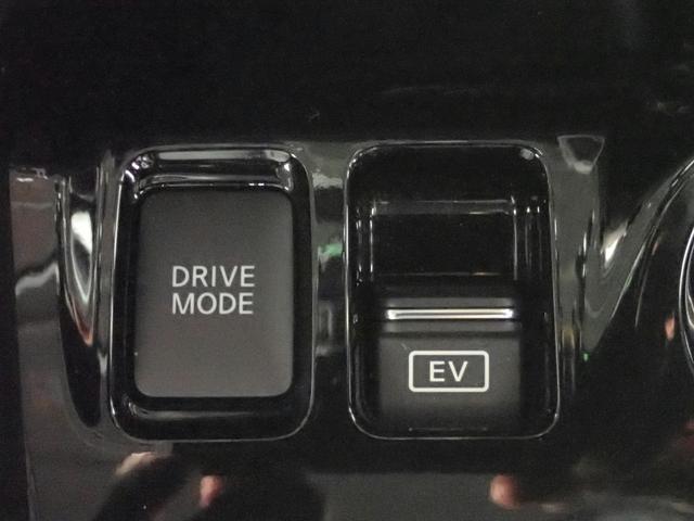 キックス Ｘ　純正９インチＳＤナビ　フルセグＴＶ　ＣＤ＆ＤＶＤ再生　ブルートゥース　アラウンドビューモニター　プロパイロット　ＥＴＣ車載器　ハーフレザーＳ　ステアリング＆シートヒーター　ＬＥＤ　ワンオーナー　禁煙車（13枚目）