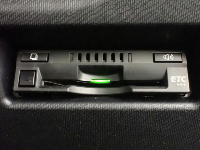 アクア クロスオーバー 純正7インチメモリーナビ フルセグTV CD&DVD再生 ブルートゥース バックカメラ ETC車載器 ハーフレザーシート オートライト オートハイビーム F&Rドラレコ 禁煙車 スマートキー(10枚目)