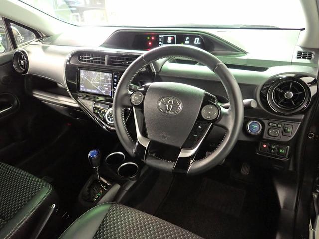 アクア クロスオーバー 純正7インチメモリーナビ フルセグTV CD&DVD再生 ブルートゥース バックカメラ ETC車載器 ハーフレザーシート オートライト オートハイビーム F&Rドラレコ 禁煙車 スマートキー(19枚目)