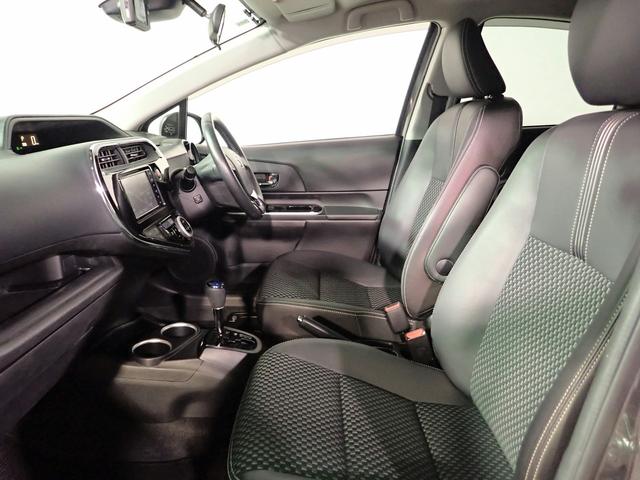 アクア クロスオーバー 純正7インチメモリーナビ フルセグTV CD&DVD再生 ブルートゥース バックカメラ ETC車載器 ハーフレザーシート オートライト オートハイビーム F&Rドラレコ 禁煙車 スマートキー(22枚目)