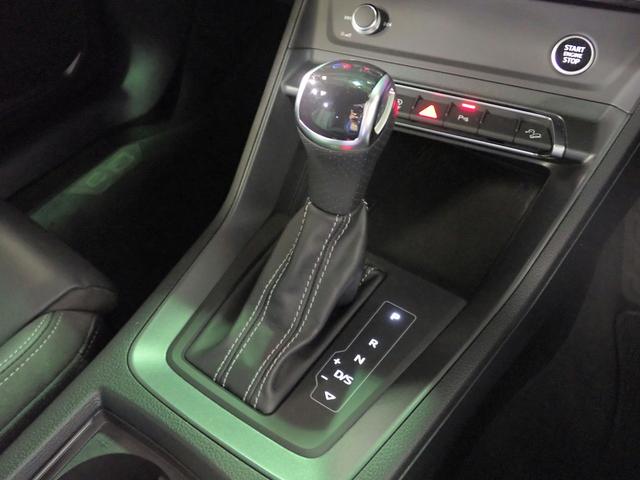 Ｑ３スポーツバック ３５ＴＦＳＩ　Ｓライン　ブラックスタイリング　純正メモリーナビ　フルセグＴＶ　ブルートゥース　全方位モニター　ＥＴＣ２．０　黒レザーシート　シートヒーター　ＬＥＤオートライト　ドラレコ　禁煙車　スマートキー（19枚目）